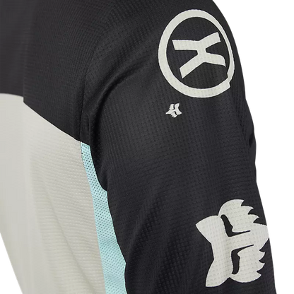 Set Fox 180 Hello Future